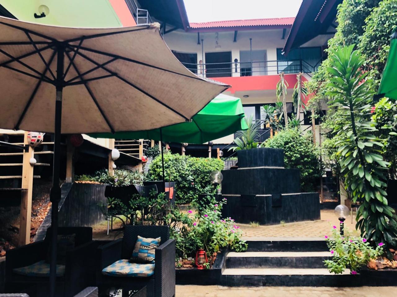 Detente Hotel Abidjan Exterior photo